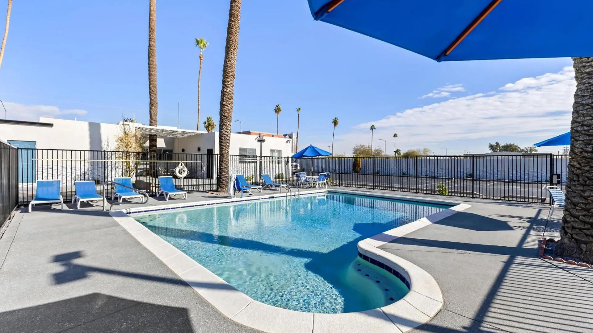 Surestay Hotel By Best Western Phoenix Airport
