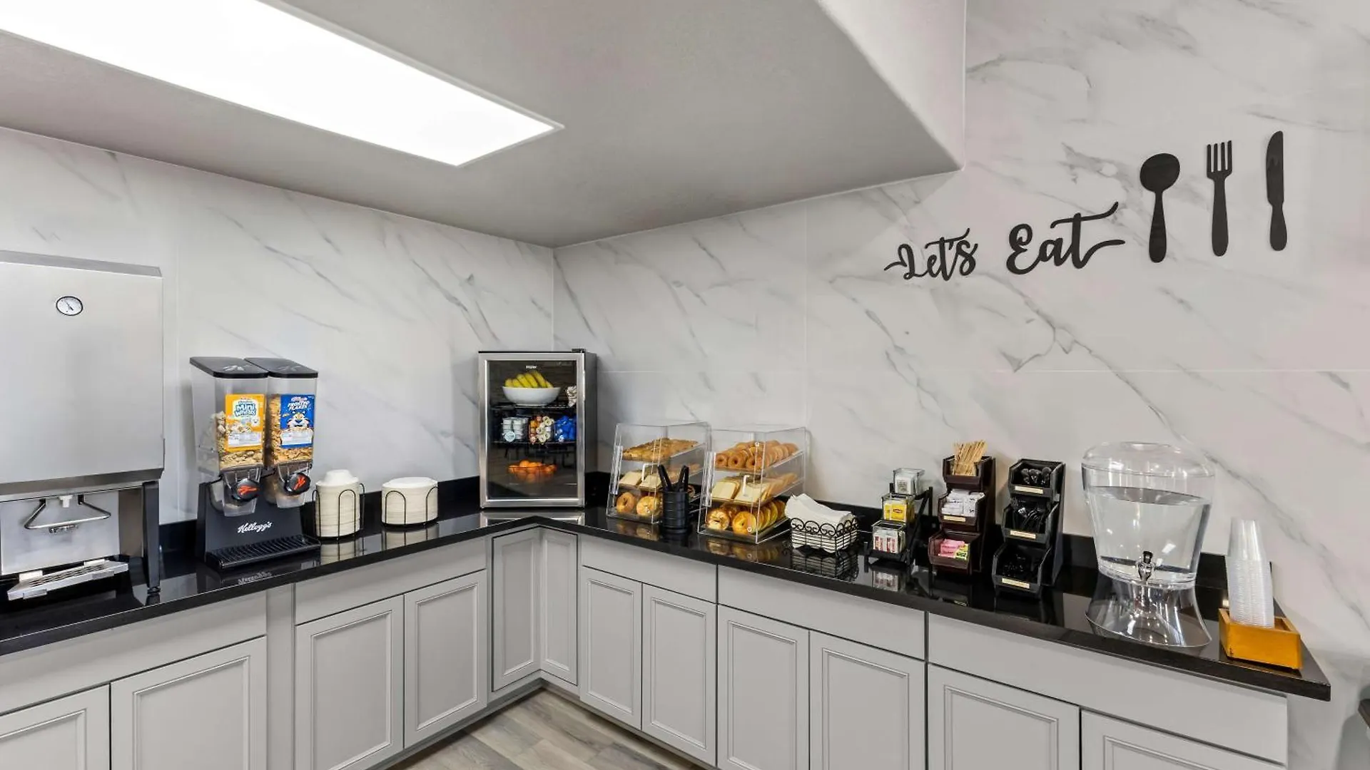 Surestay Hotel By Best Western Phoenix Airport